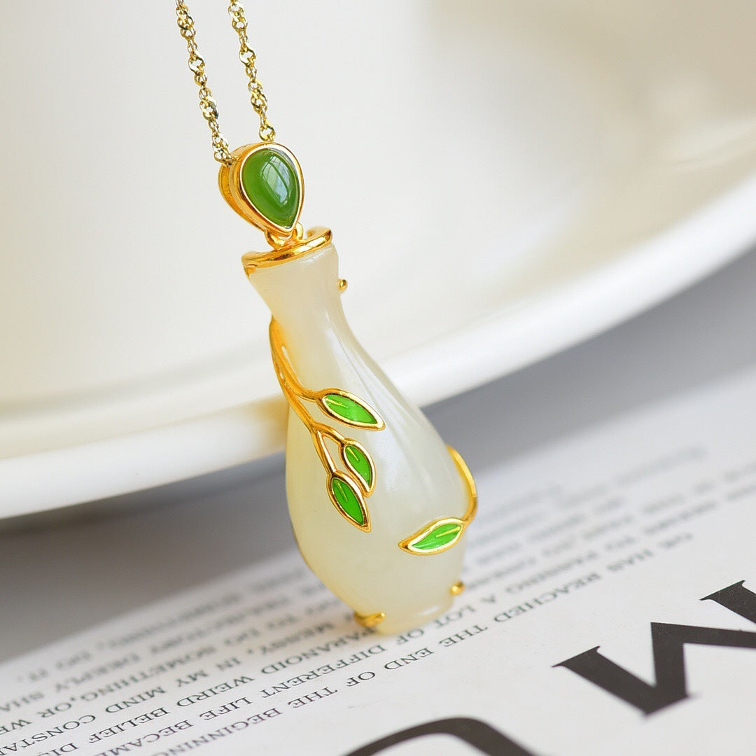 Charming Gold Necklace for Any Occasion