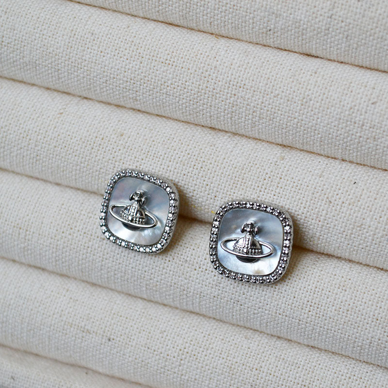 Elegant Silver Earring for Every Occasion