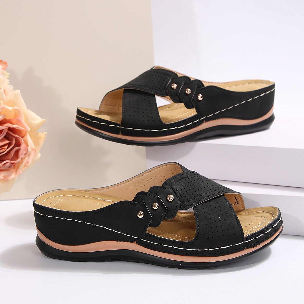 Chic Orthopedic Sandals with Unique Design