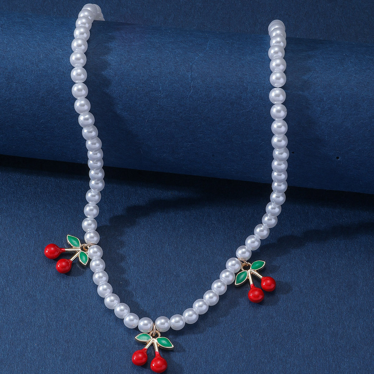Charming Pearl Necklace for Any Occasion