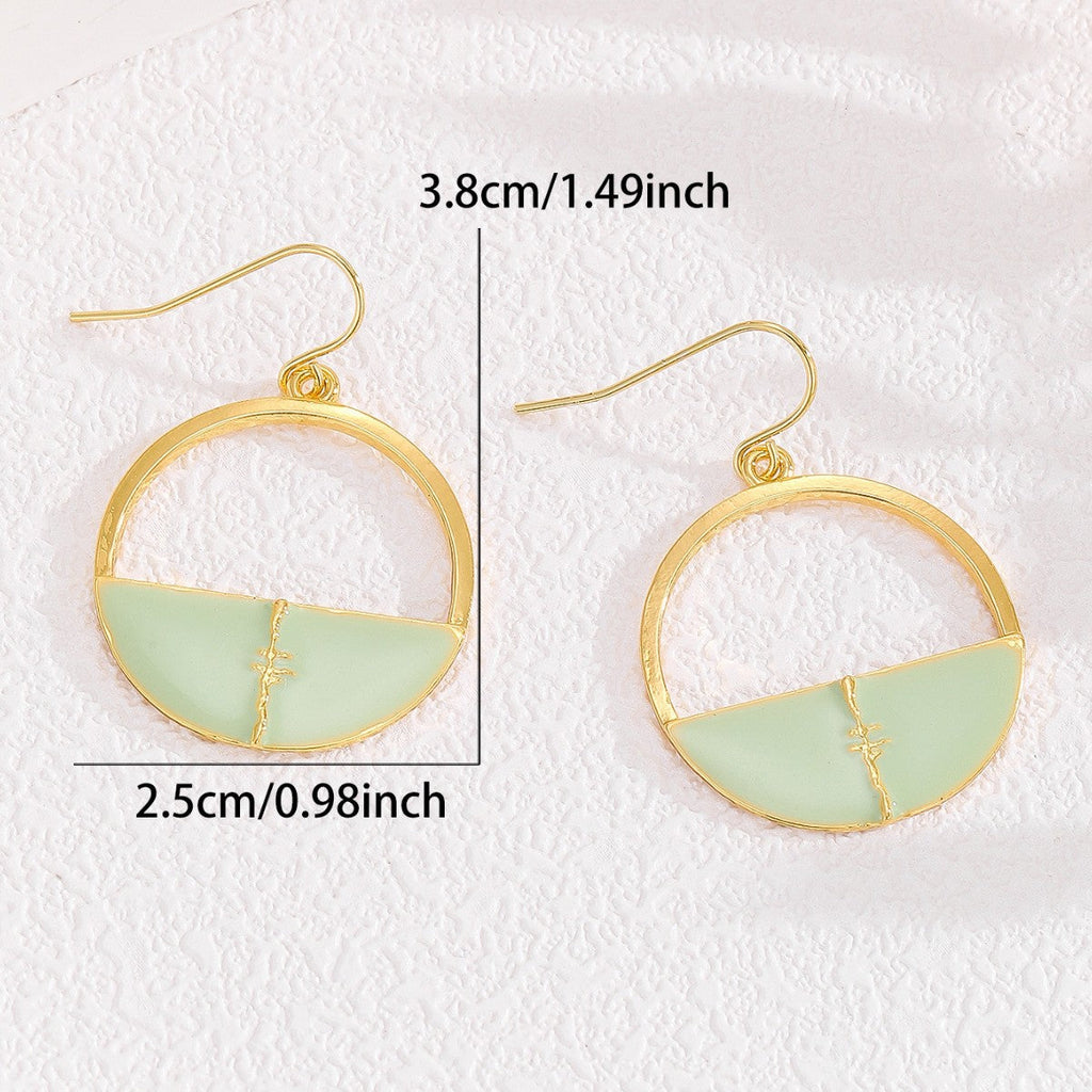 Charming Earring for Any Occasion