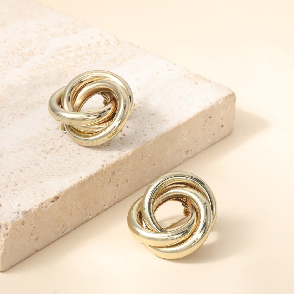 Charming Earring for Any Occasion