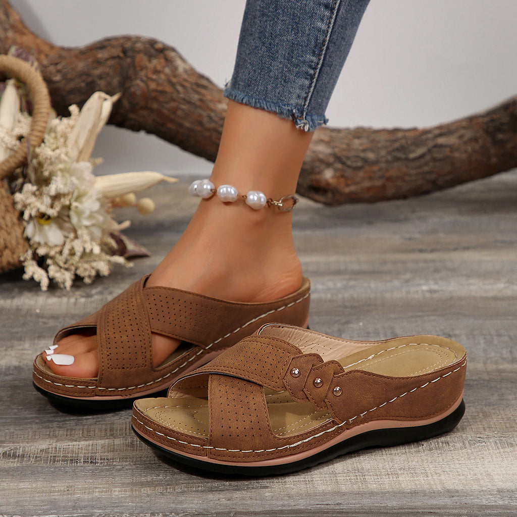Graceful Orthopedic Sandals for Modern Look