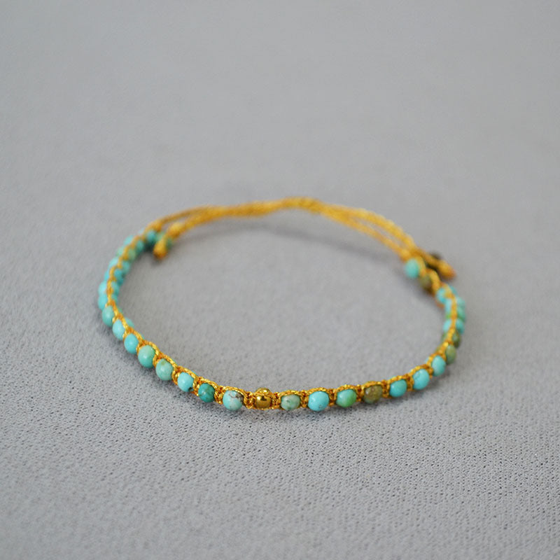 Classic Gold Bracelet with Timeless Appeal