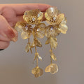 Beautiful Gold Earring with Unique Style