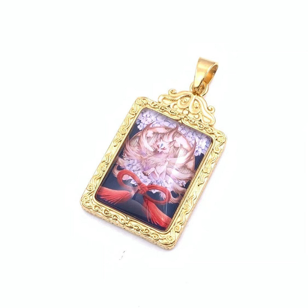 Charming Pendant for Any Occasion