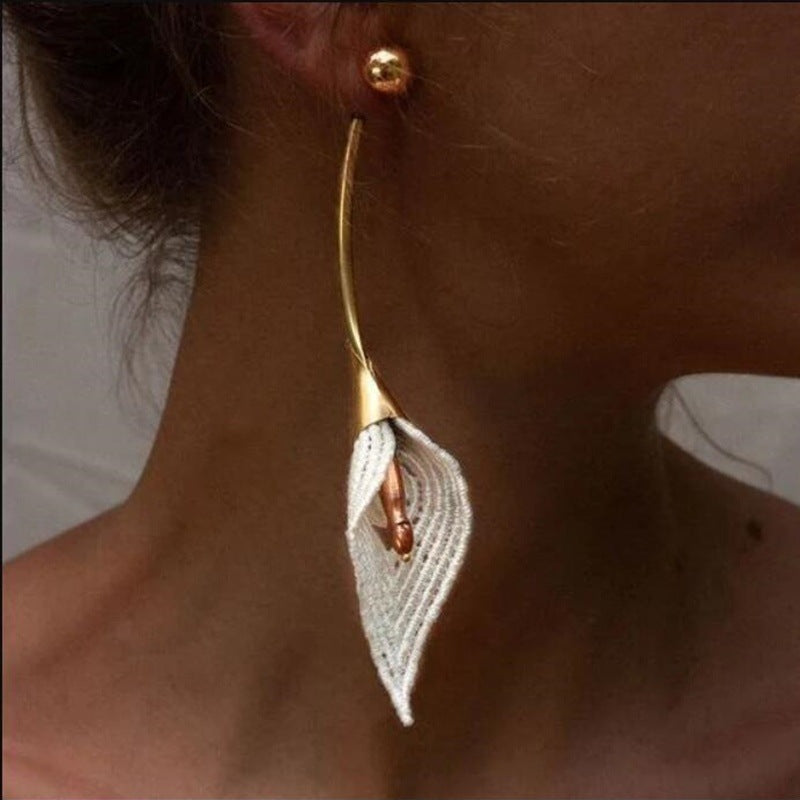 Romantic Earring for Special Moments