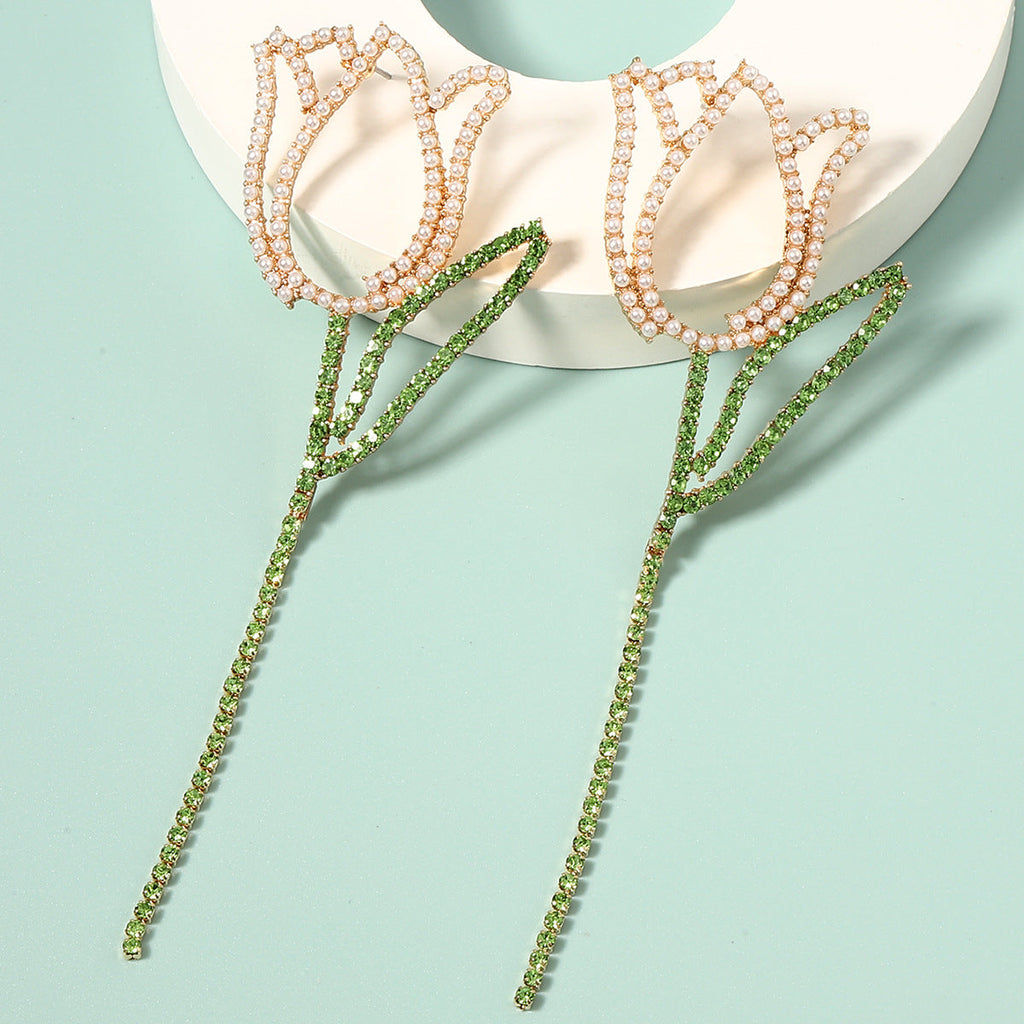 Charming Pearl Earring for Any Occasion