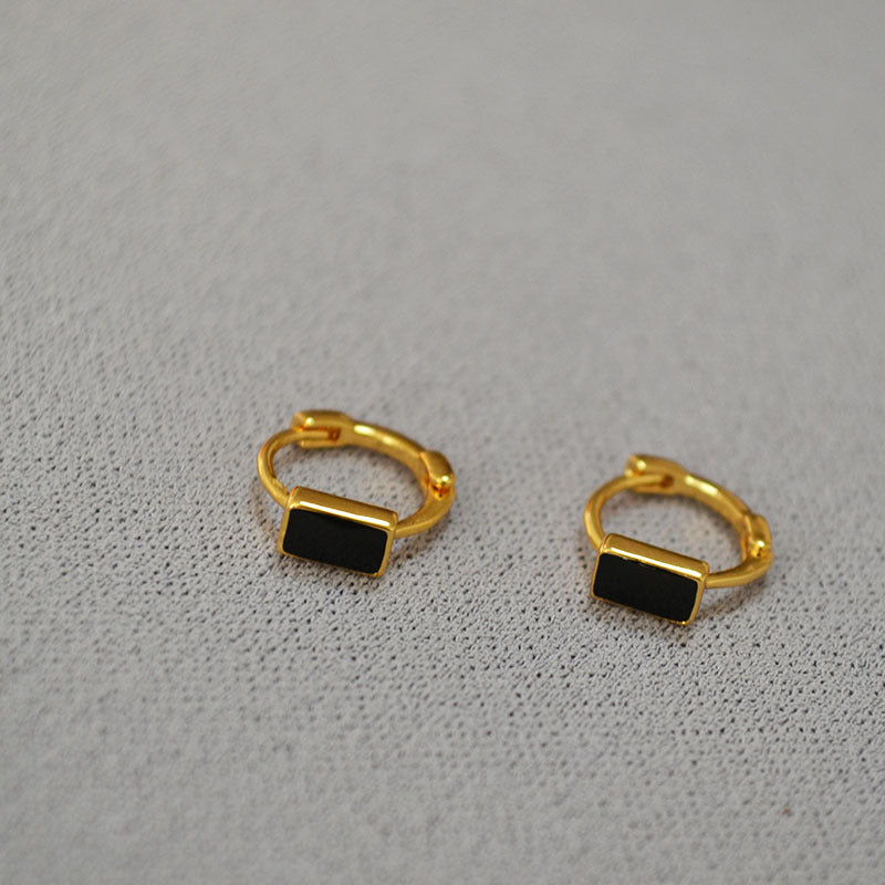 Elegant Gold Earring for Every Occasion