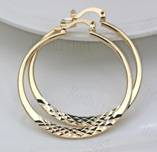 Charming Gold Ring for Any Occasion