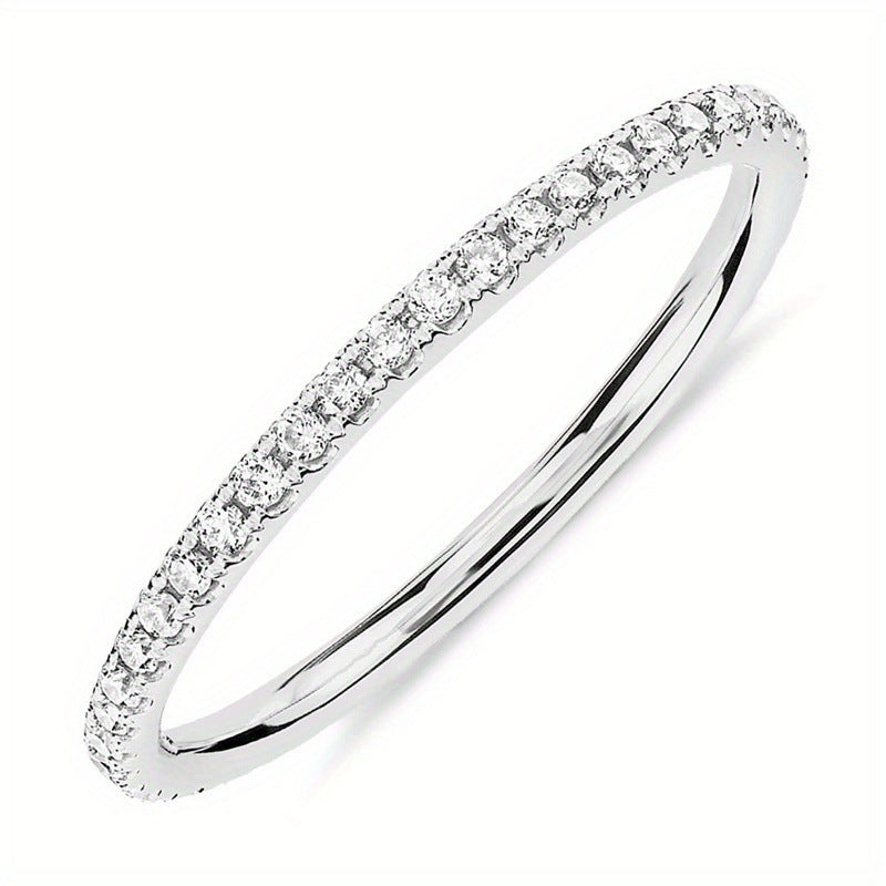 Classic Gold Ring with Timeless Appeal