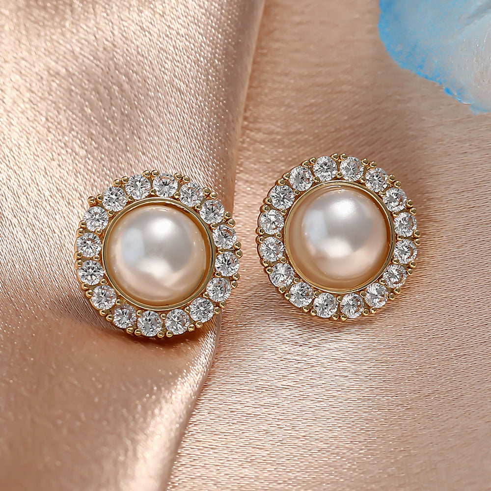 Stunning Gold Earring for Daily Wear