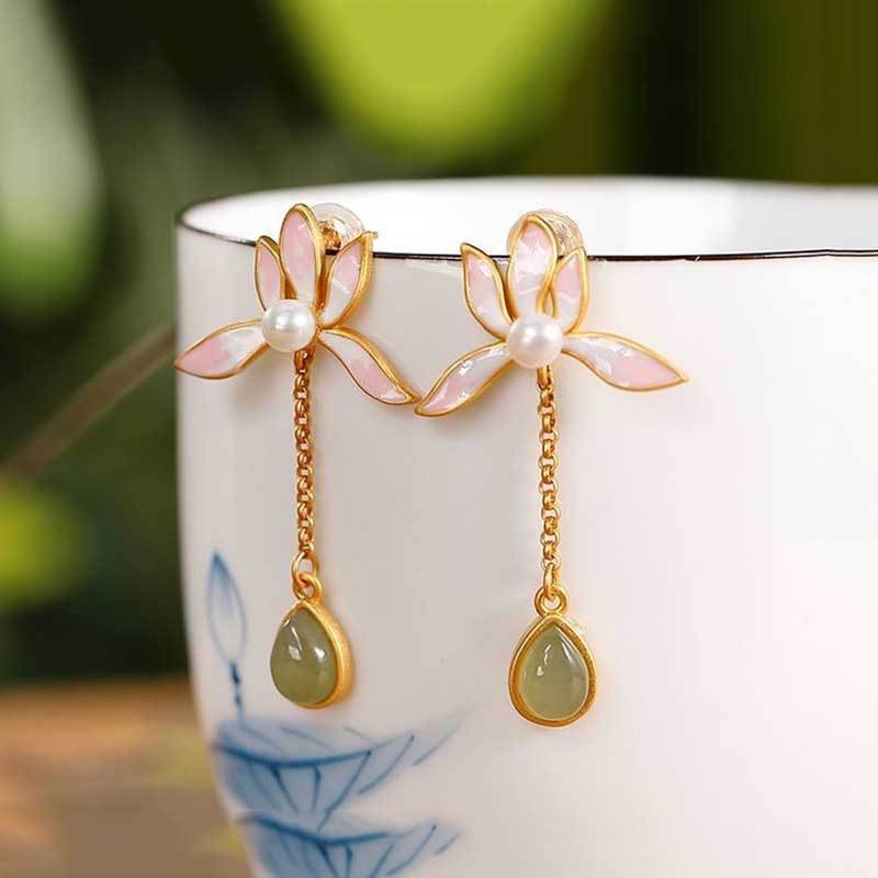 Elegant Gold Earring for Every Occasion