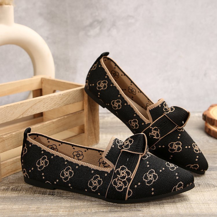 Chic Orthopedic Shoes with Unique Design