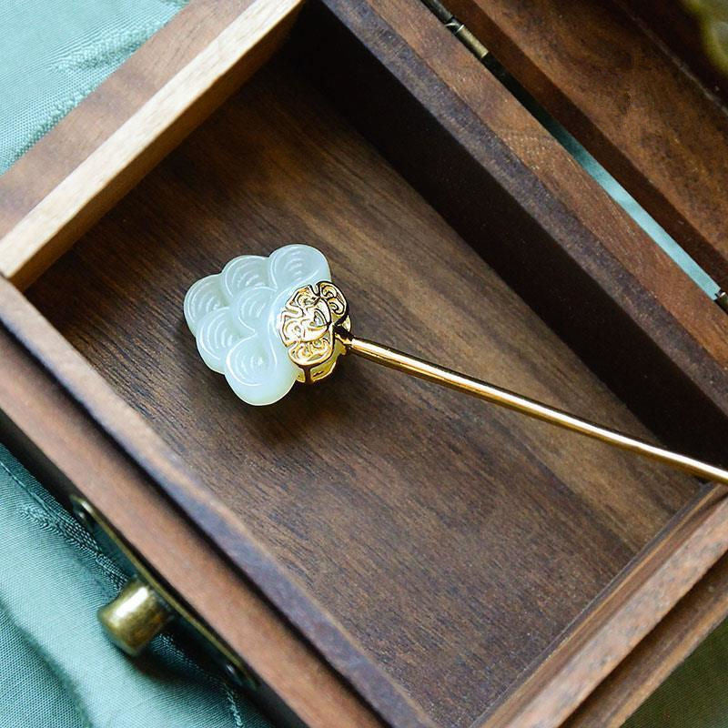 Beautiful Gold Piece with Unique Style