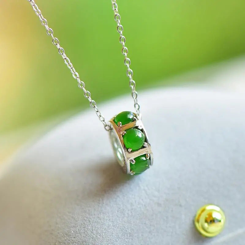 Romantic Silver Necklace for Special Moments