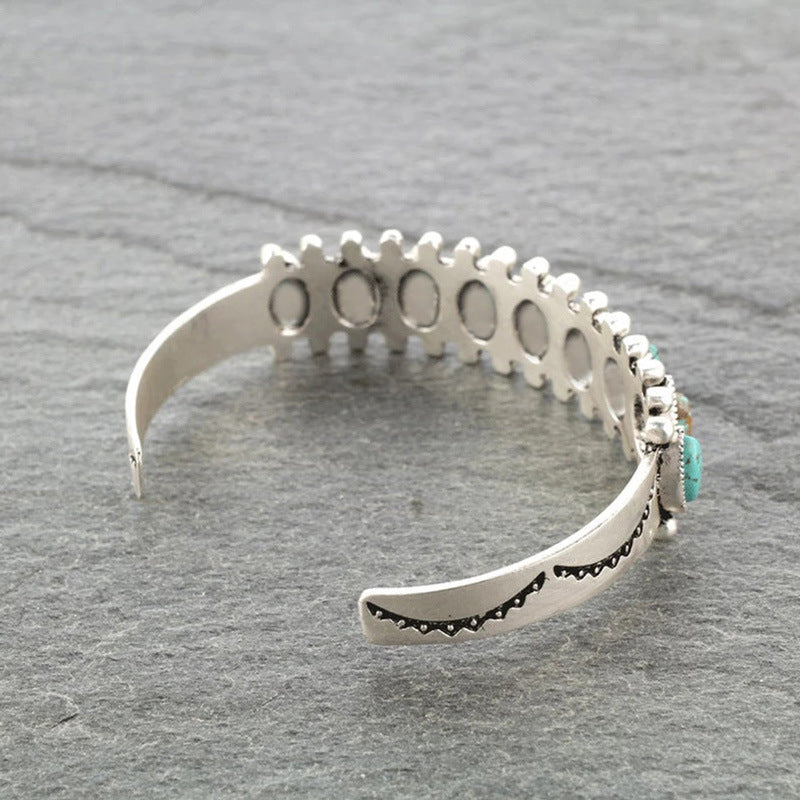 Beautiful Bracelet with Unique Style
