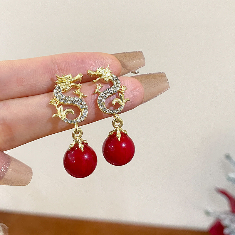 Elegant Gold Earring for Every Occasion