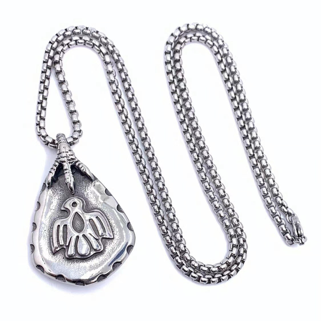 Elegant Pendant for Every Occasion