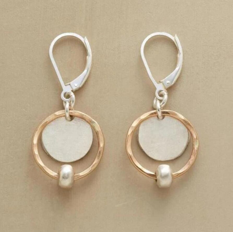 Charming Silver Earring for Any Occasion