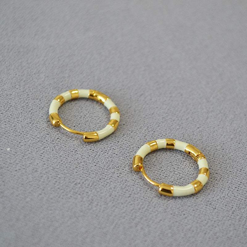Romantic Gold Earring for Special Moments