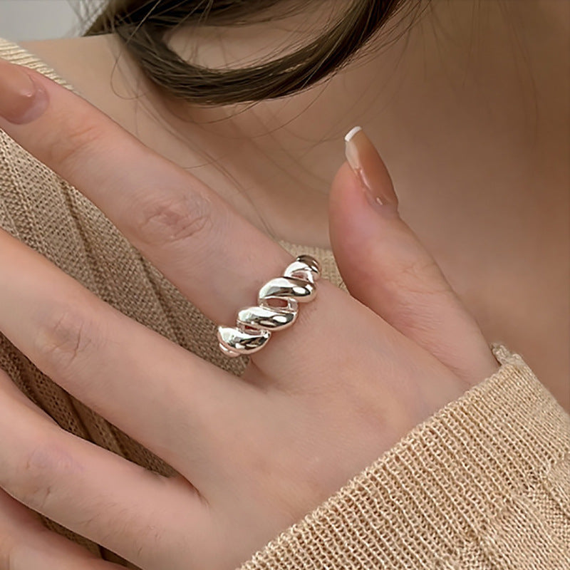 Charming Piece for Any Occasion