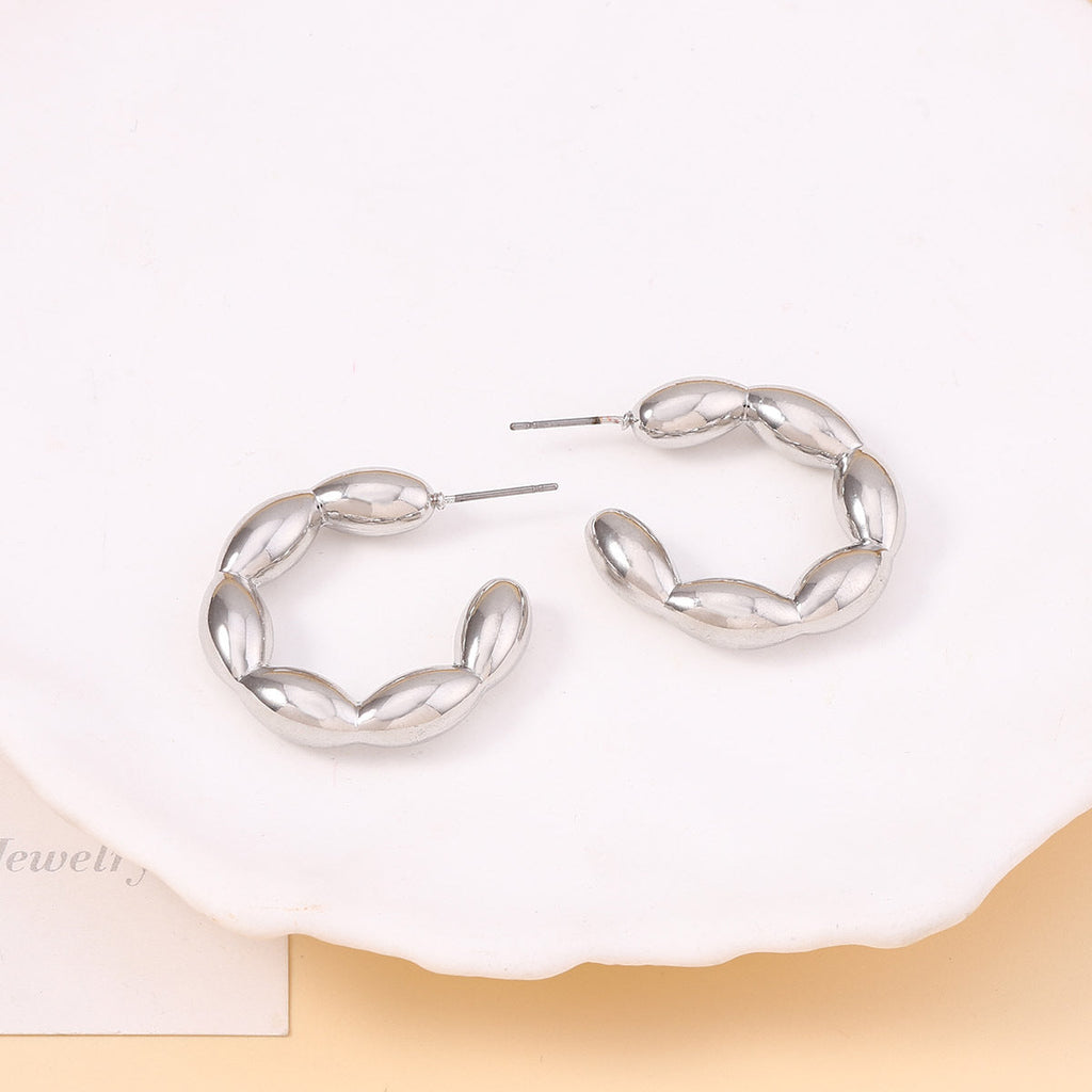 Charming Earring for Any Occasion