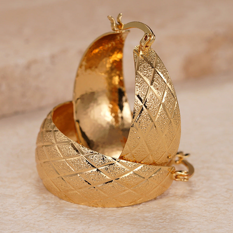 Charming Piece for Any Occasion