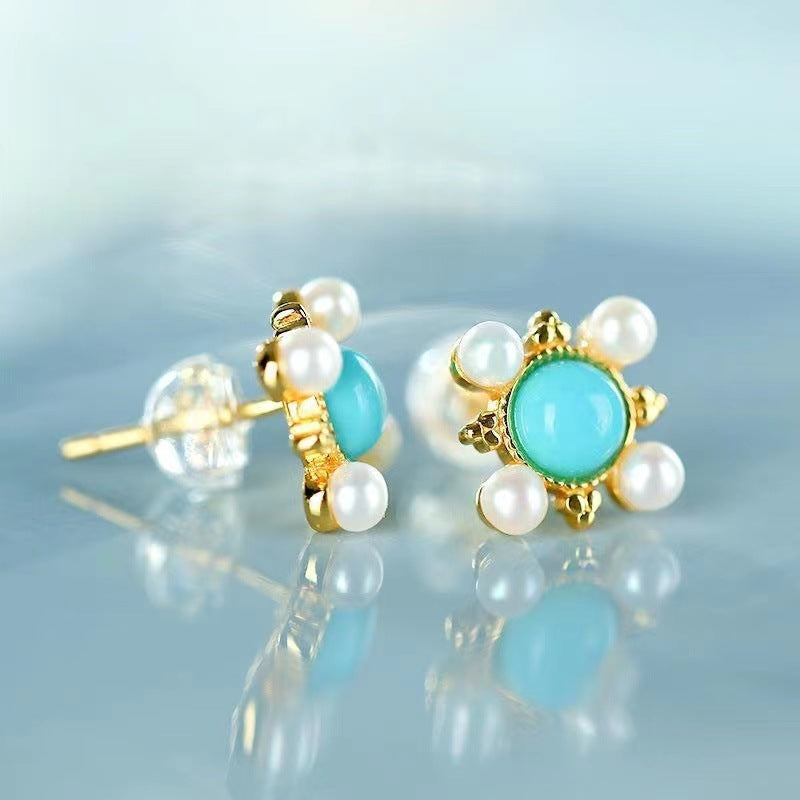 Delicate Artisan Gold Earring