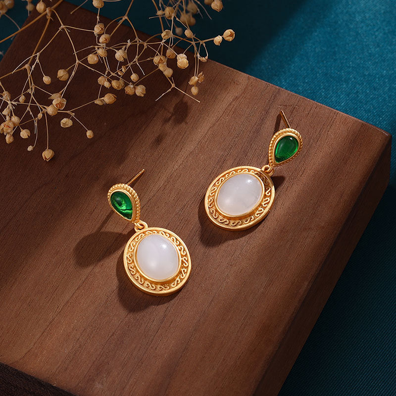 Elegant Gold Earring for Every Occasion