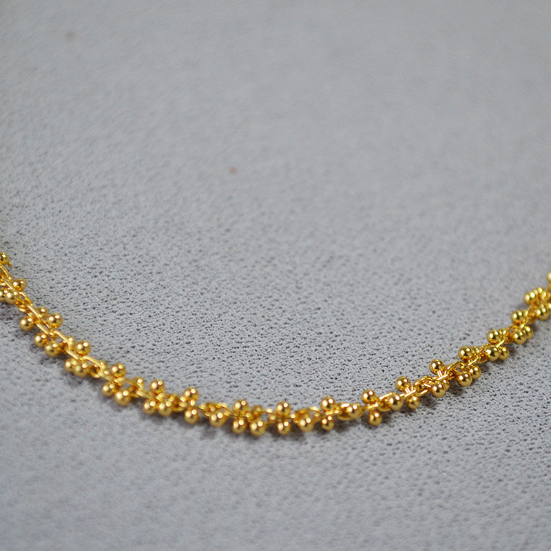 Romantic Gold Necklace for Special Moments