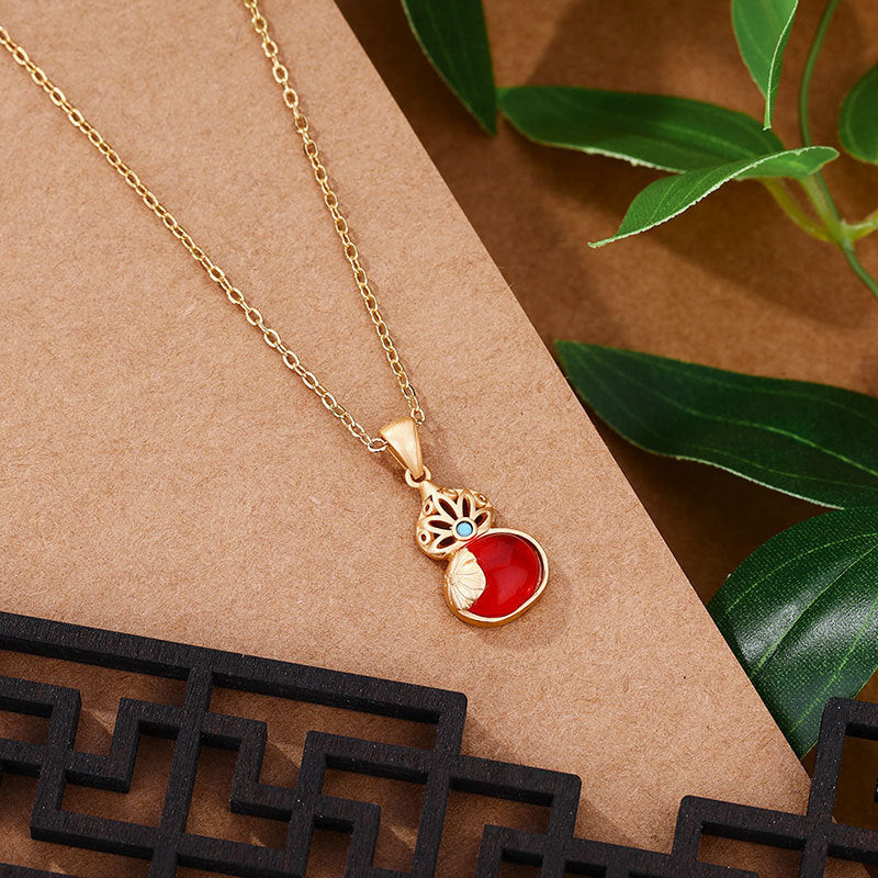 Charming Gold Necklace for Any Occasion