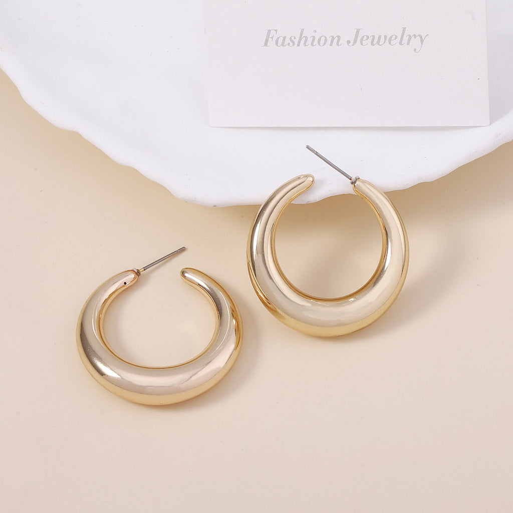 Classic Earring with Timeless Appeal
