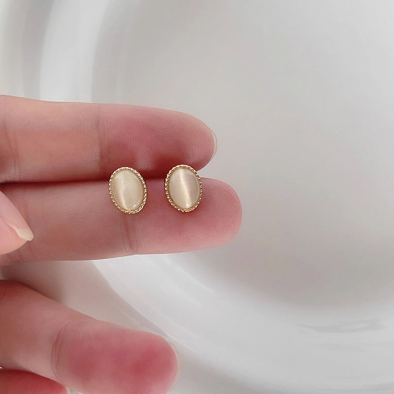 Classic Earring with Timeless Appeal