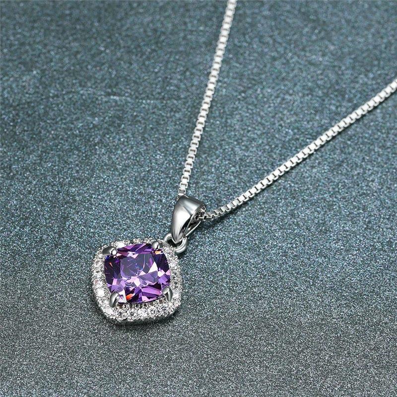 Classic Chain with Timeless Appeal
