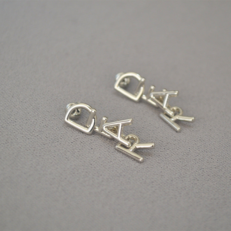 Romantic Silver Earring for Special Moments