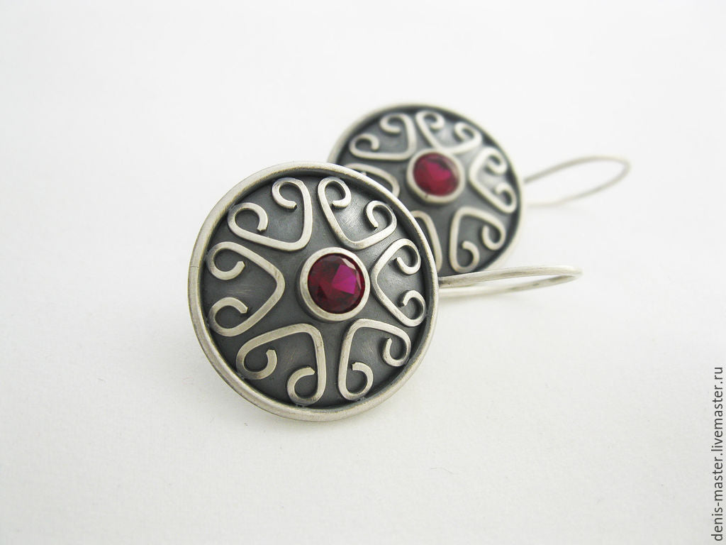 Romantic Silver Earring for Special Moments