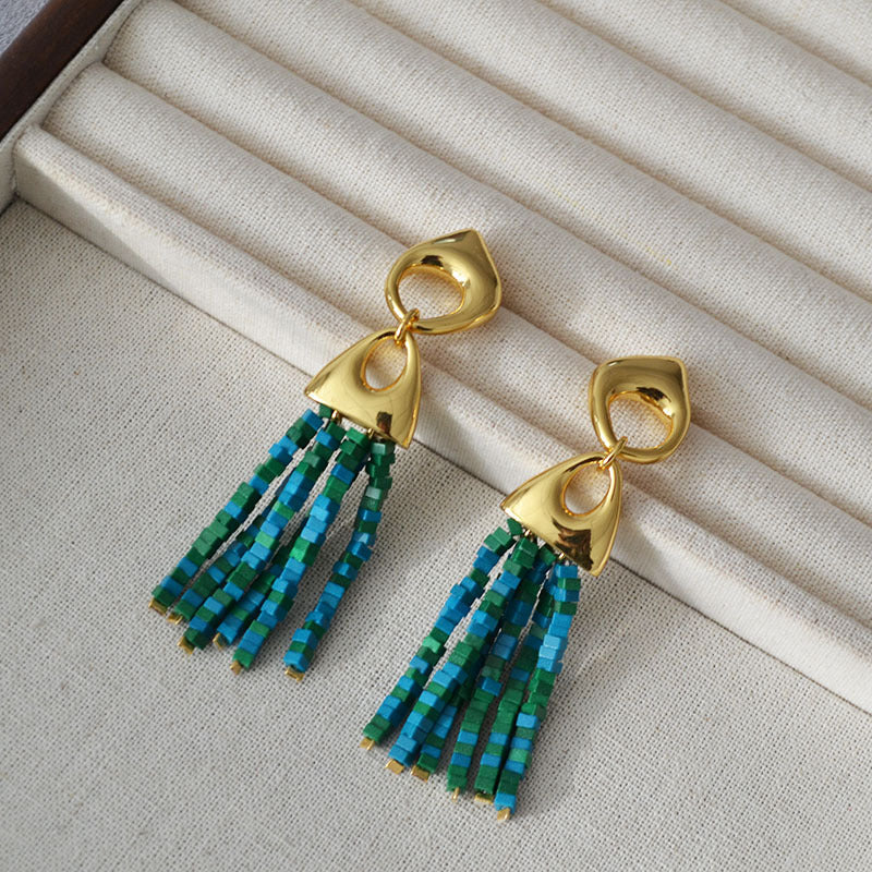 Charming Silver Earring for Any Occasion