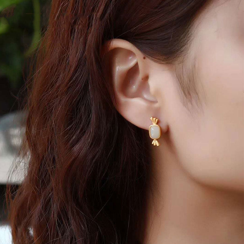 Charming Gold Earring for Any Occasion