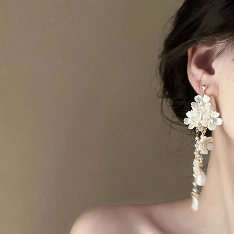 Charming Pearl Earring for Any Occasion