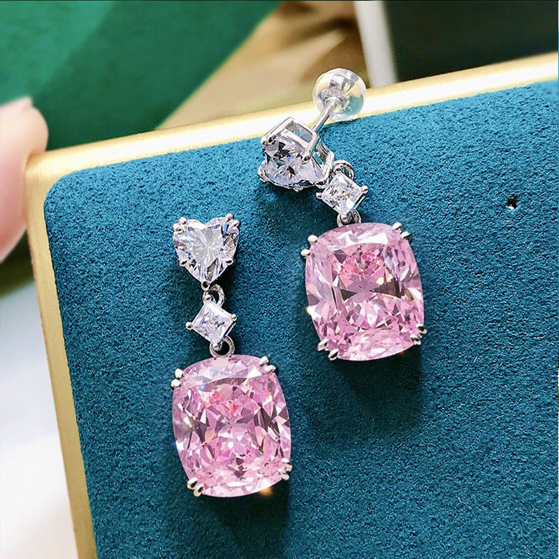 Charming Earring for Any Occasion