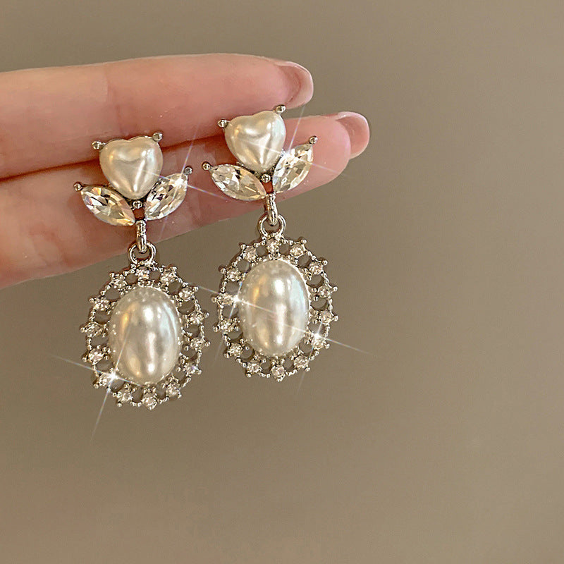 Stunning Pearl Earring for Daily Wear