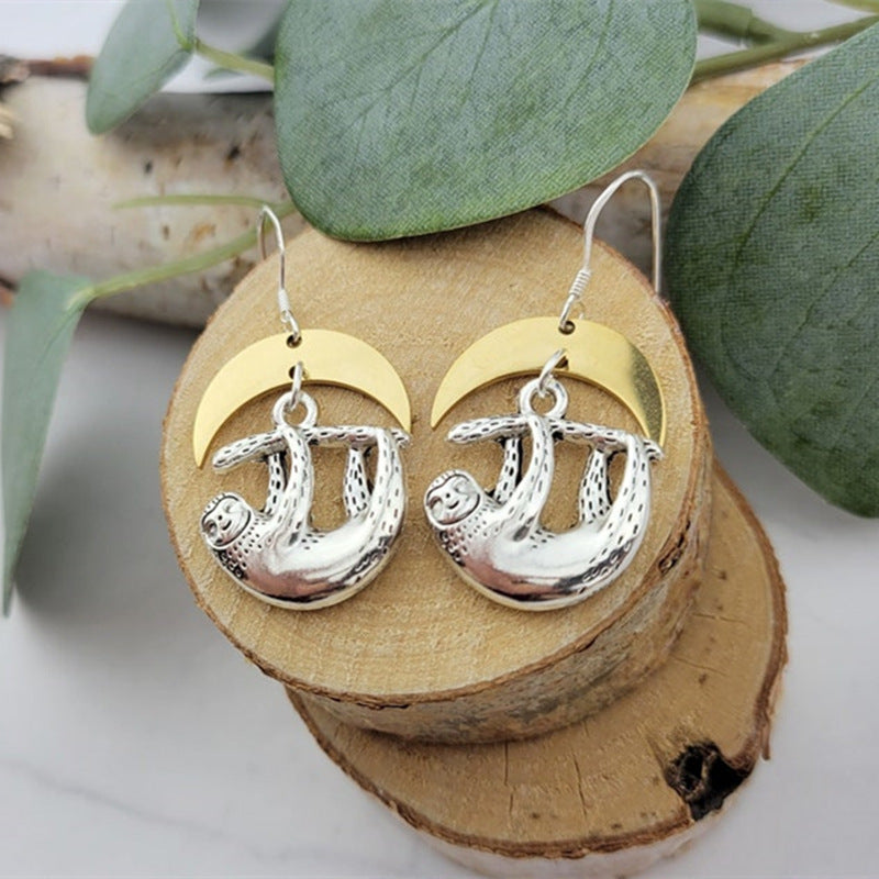 Classic Gold Earring with Timeless Appeal