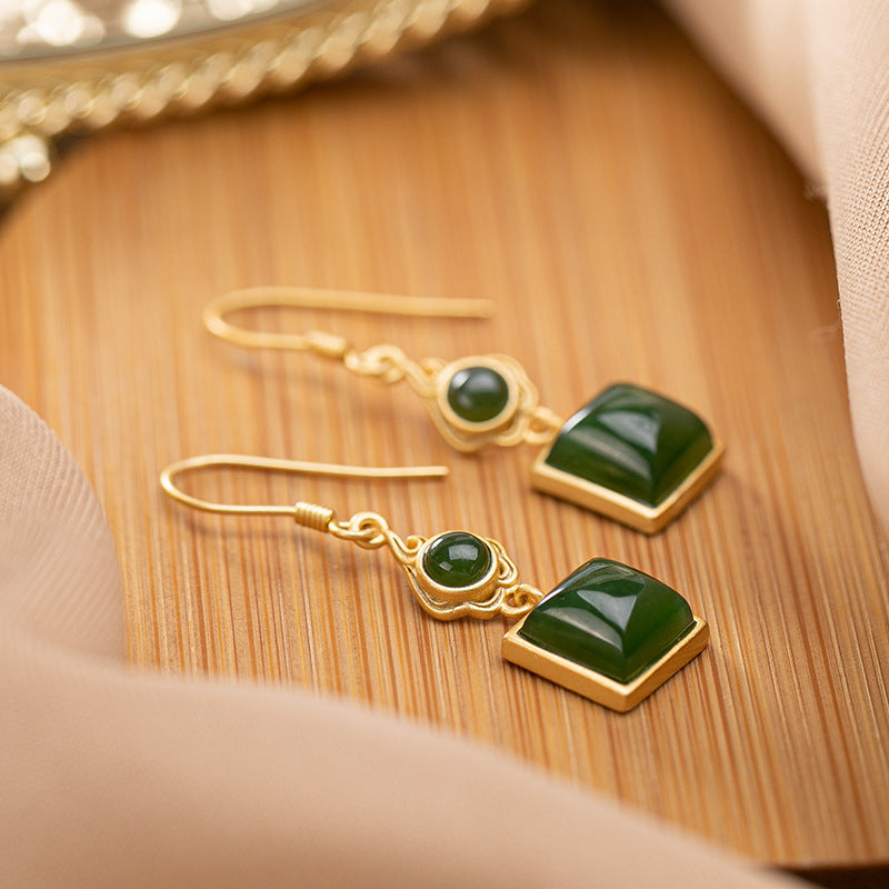 Romantic Gold Earring for Special Moments