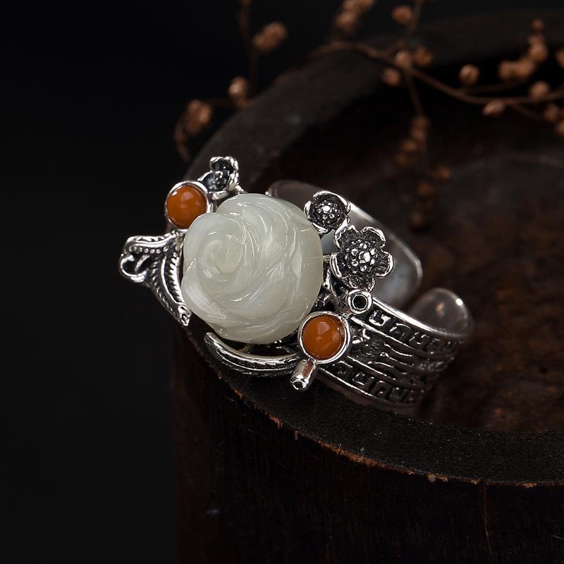 Romantic Silver Ring for Special Moments