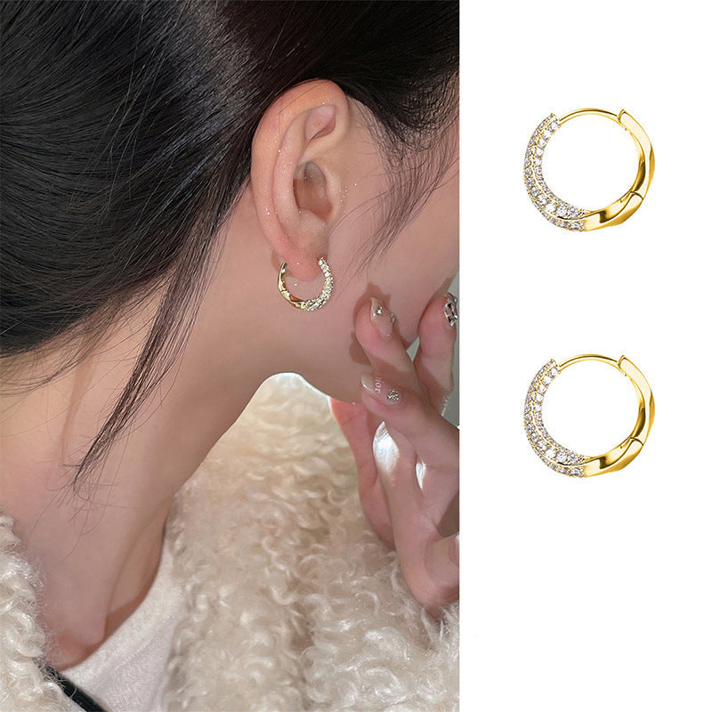 Classic Earring with Timeless Appeal