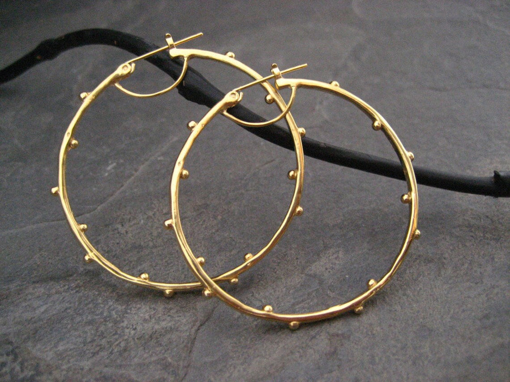 Charming Gold Ring for Any Occasion
