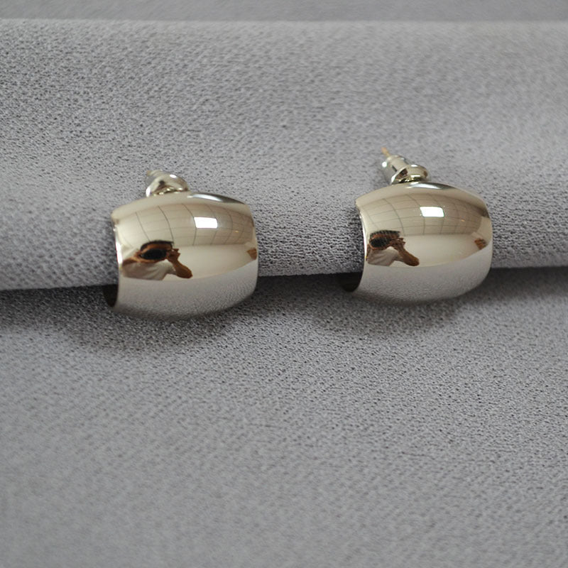 Elegant Gold Earring for Every Occasion