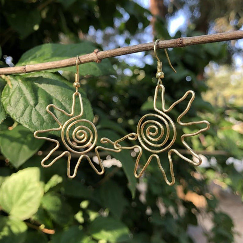 Beautiful Gold Earring with Unique Style