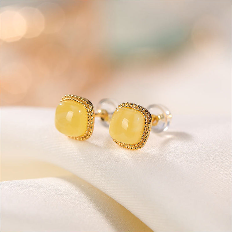 Stunning Gold Earring for Daily Wear